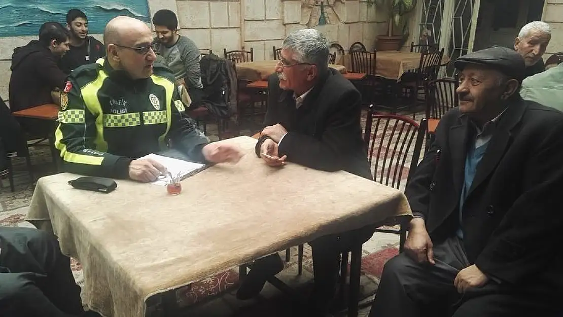 'Kıraathanelerde trafik eğitimi'