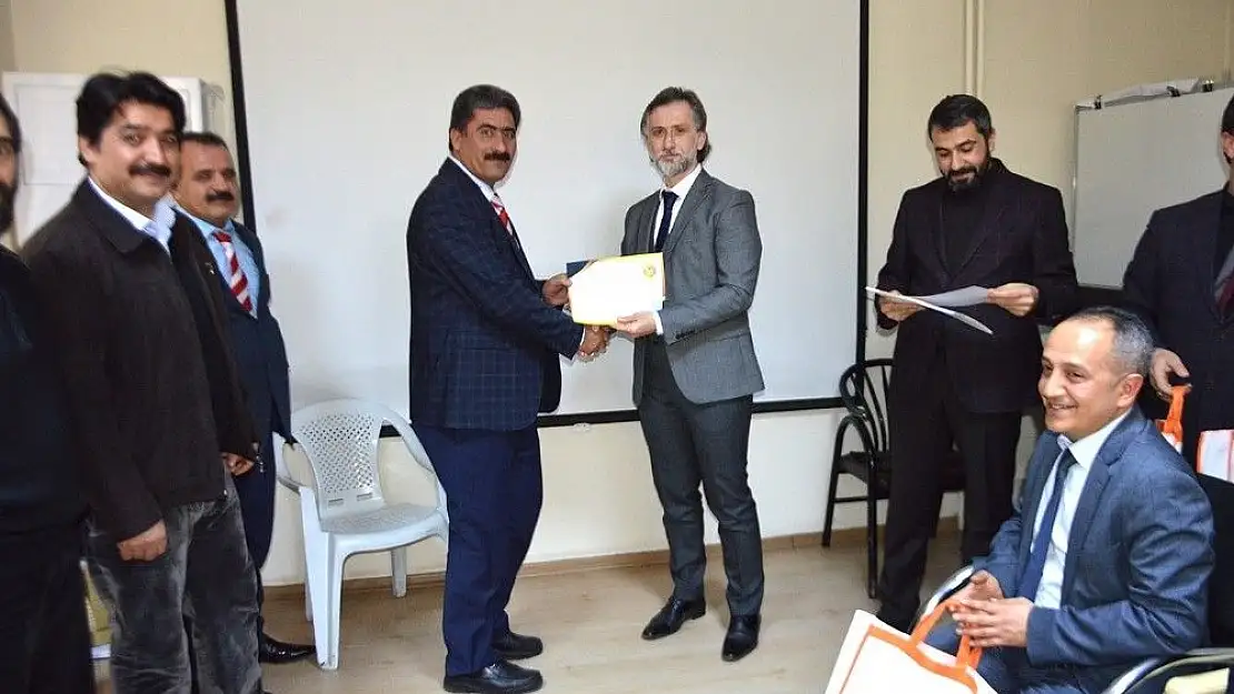 '20 yılını dolduran personele teşekkür belgesi'