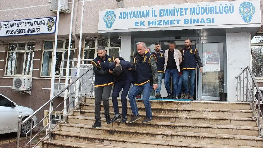 'Hamile kadını bağlayarak soygun yapan zanlılar adliyede'