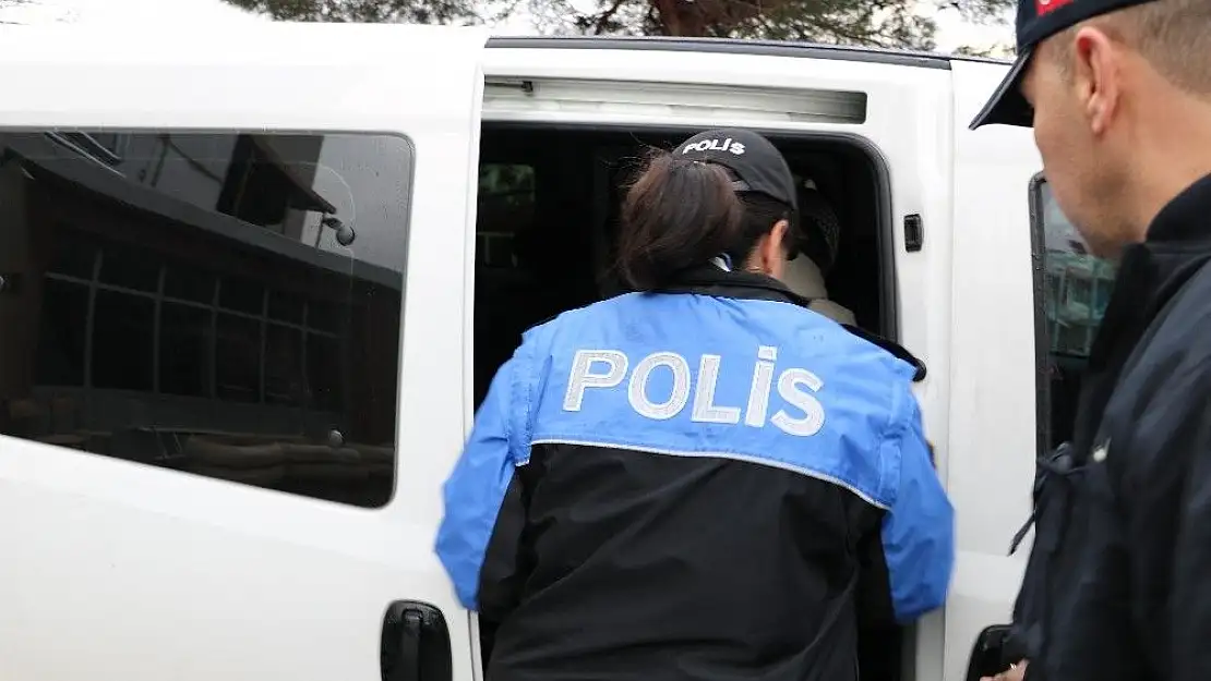 'FETÖ´nün gaybubet evini kurdu, kaçarken yakalandı'