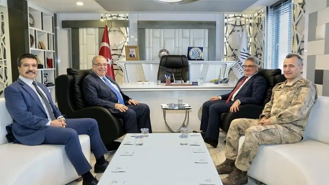 'Vali Pekmez Belediye Başkanı Kutlu ile bir araya geldi'