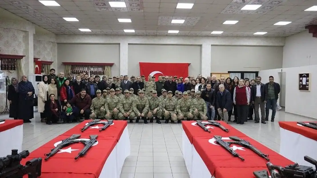'Bedelli askerler yemin etti'