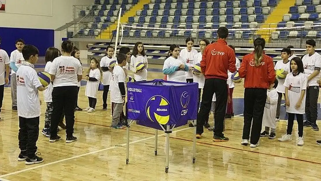 'Fabrika Voleybol Malatya´da çalışmalarına başladı'