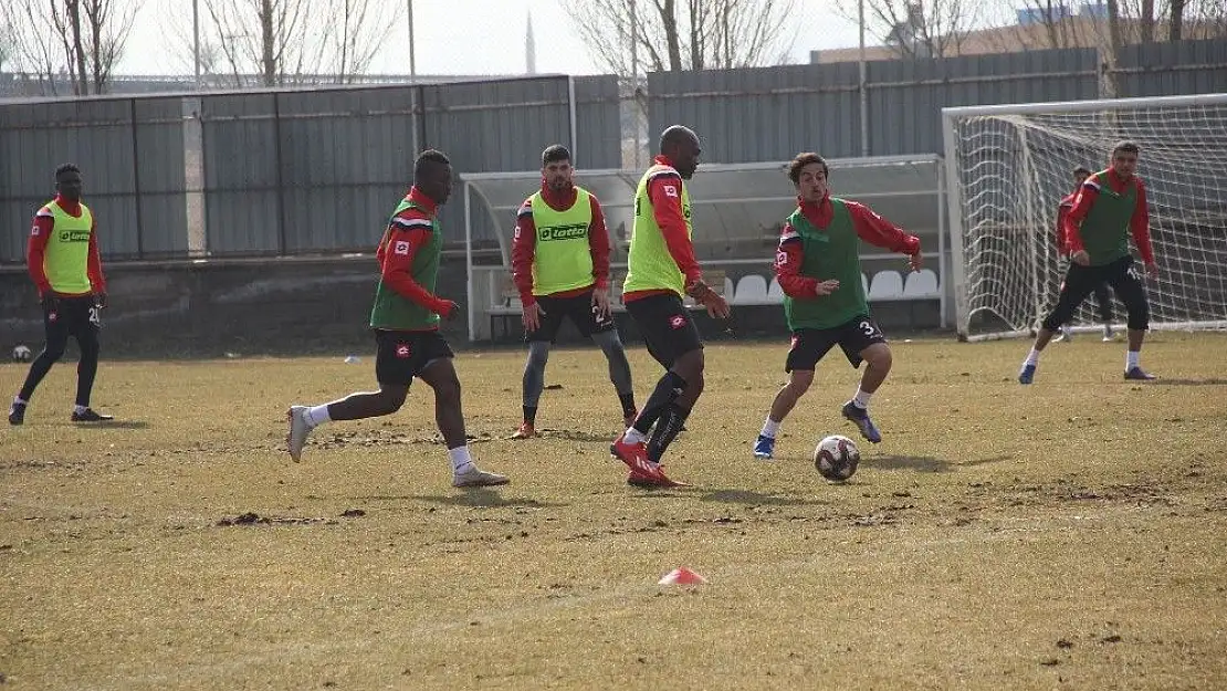 'Elazığspor´un yeni teknik direktörü şehre geldi'