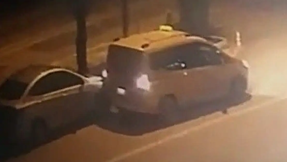'Geri gelirken, otomobile çarptı kaçtı'