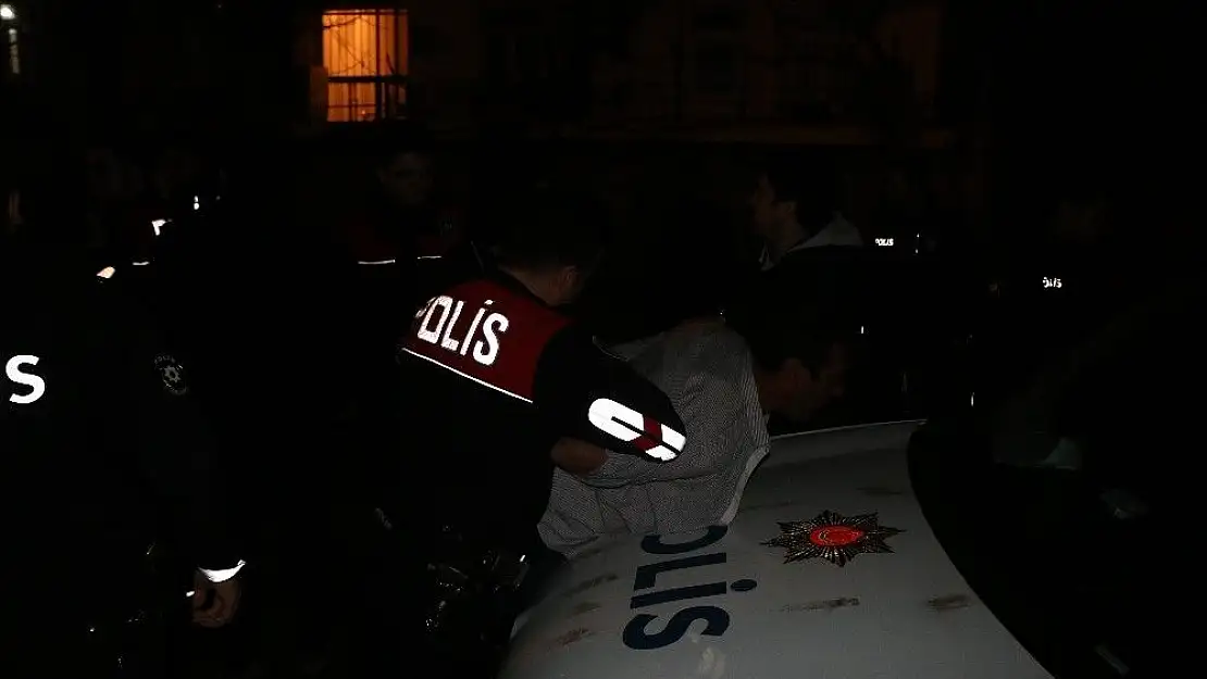'Fayans çaldığı iddia edilen şahıs yakalandı'