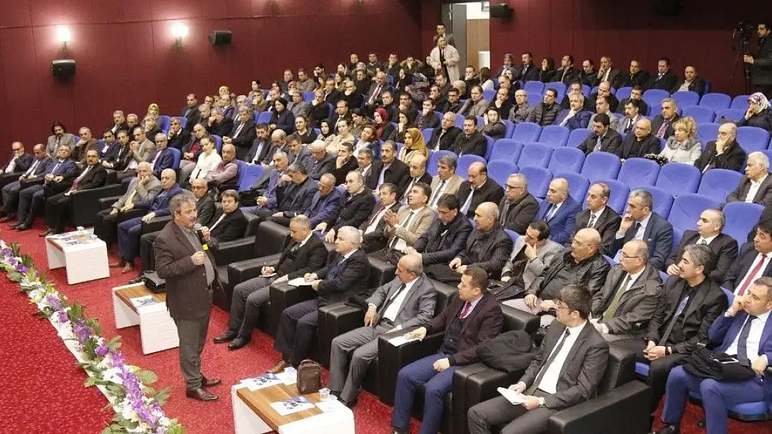 'Elazığ´da ´Etkili Yönetim ve Liderlik´ konferansı'