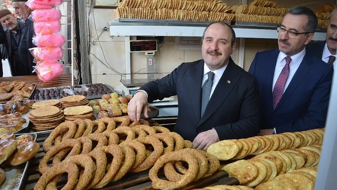'Bakan Varank esnaf ve vatandaşı dinledi'