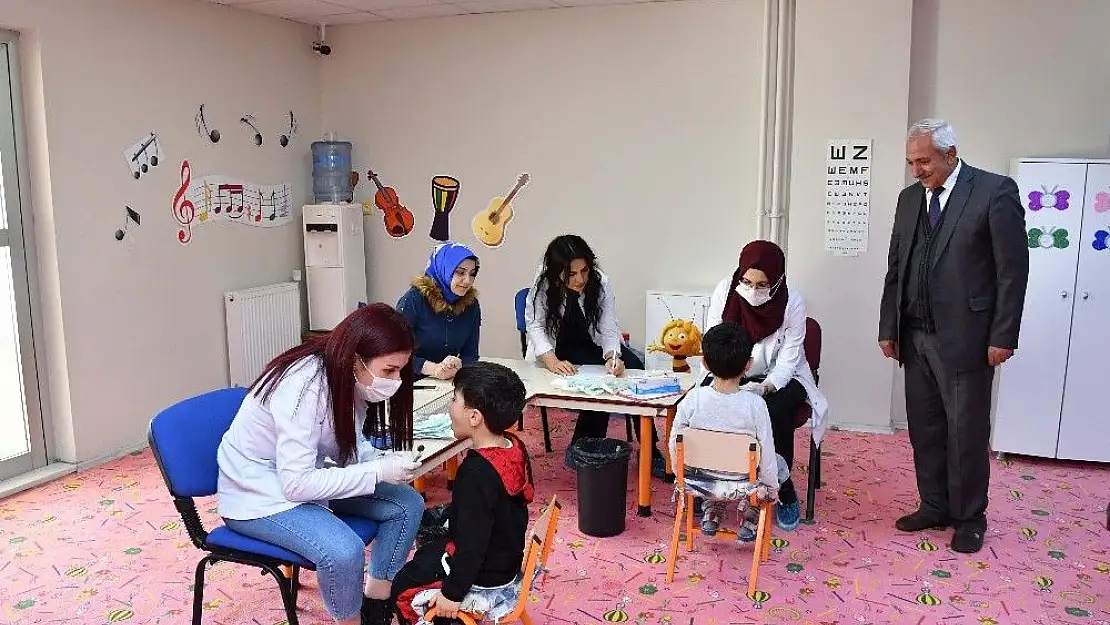 'Üniversite kreşinde ağız ve diş sağlığı taraması yapıldı'
