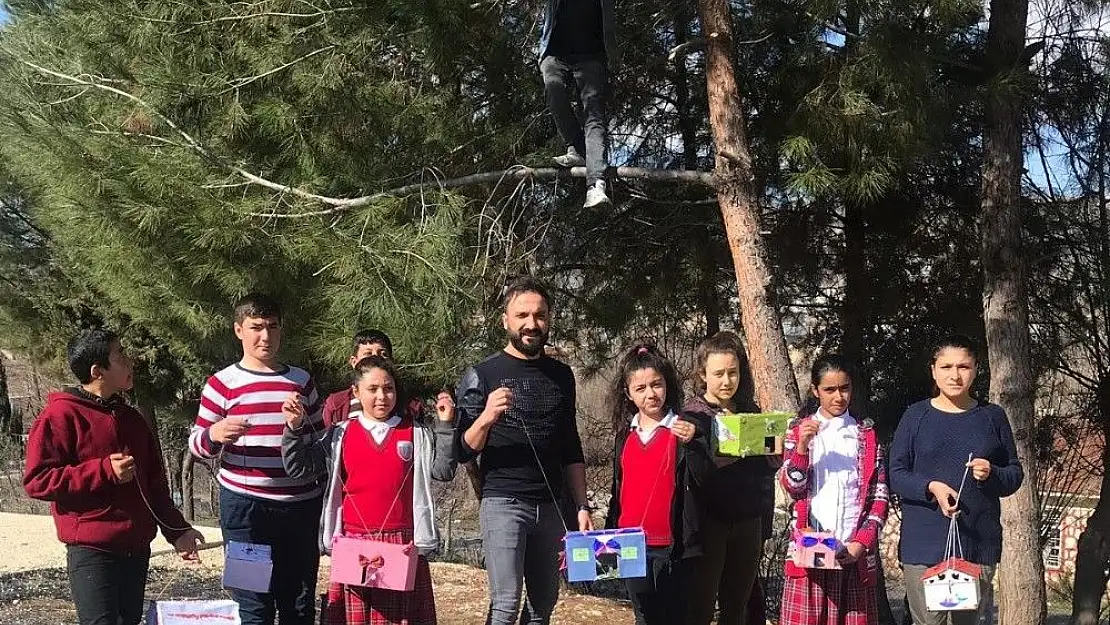 'Öğrenciler kuşlara yuva yaptı'