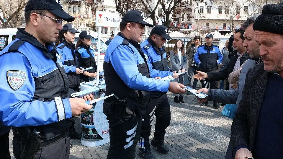 'Telefon dolandırıcılığına broşürlü uyarı'