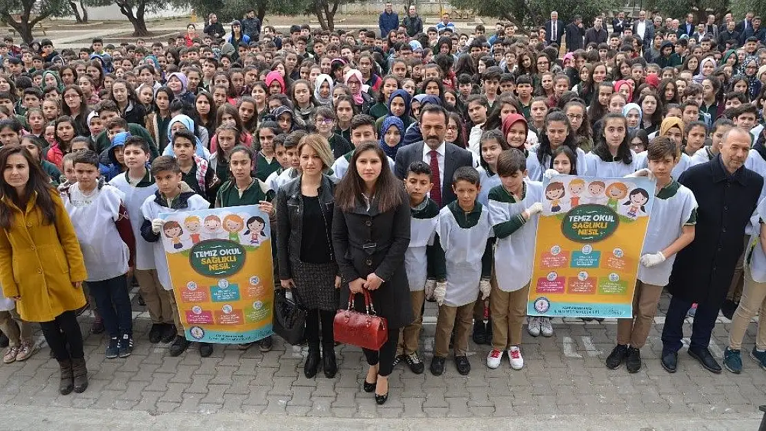 'Çocuklar, okullarını ve çevresini temizledi'