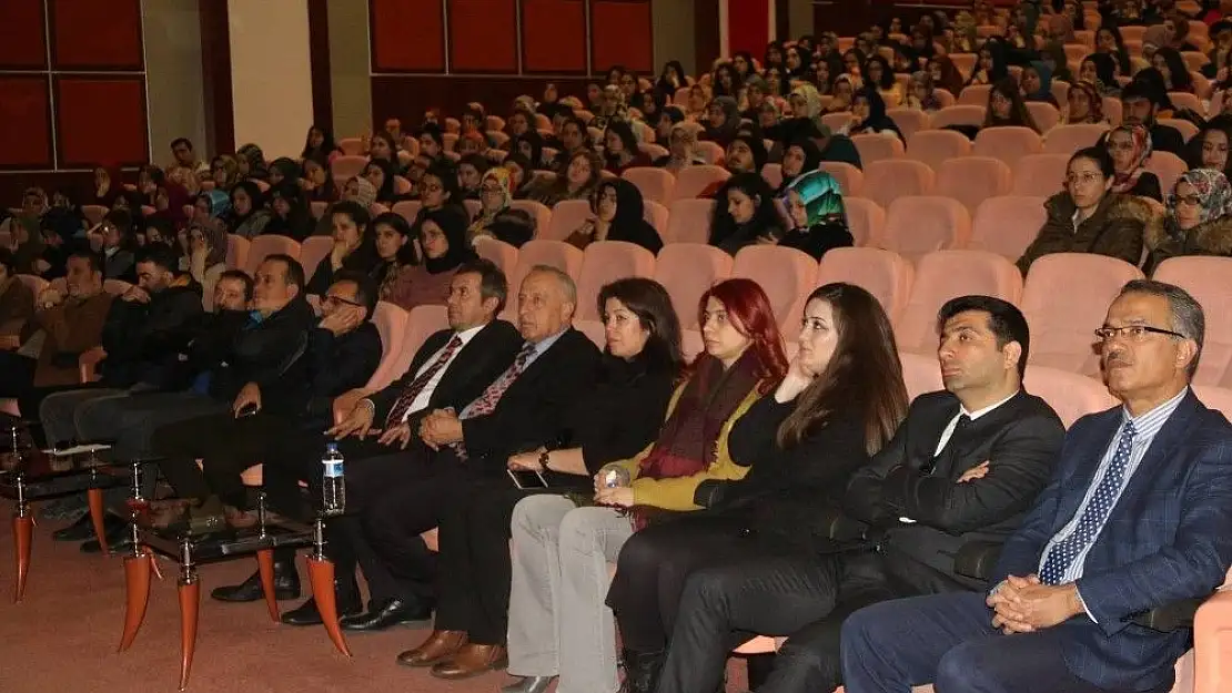 'Öğrenci Sağlığı ve İlk Yardım Konferansı Düzenlendi'