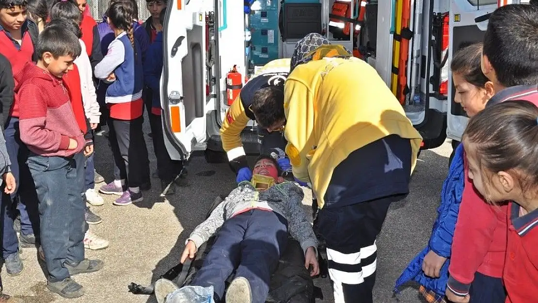'Okullarda deprem ve yangın tatbikatı'