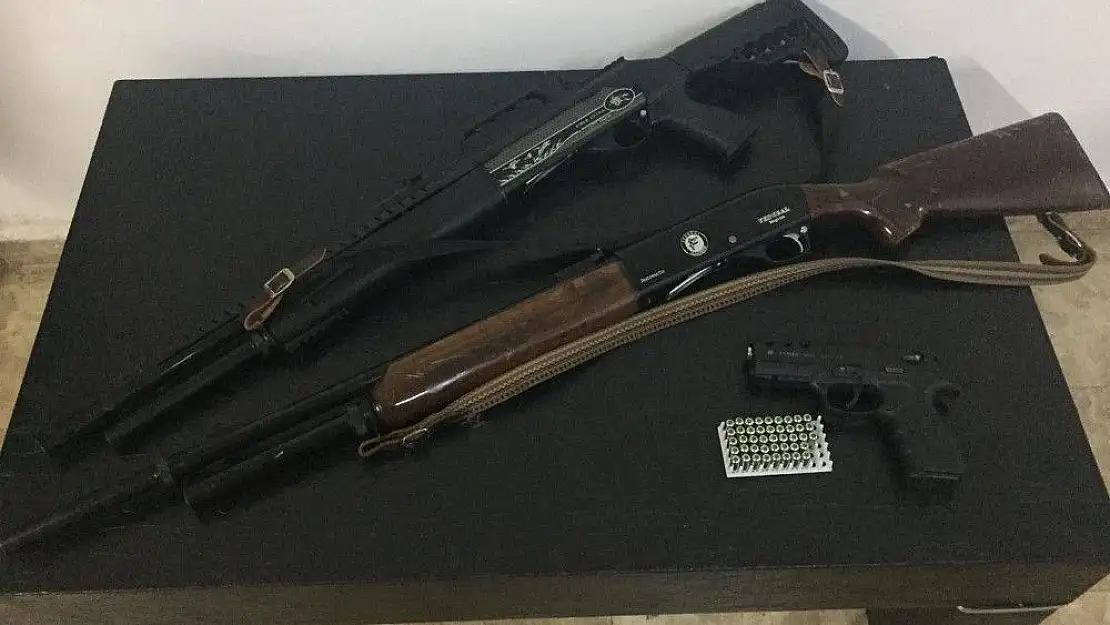 'Şüpheli şahıs ve araçta silahlar ele geçirildi'