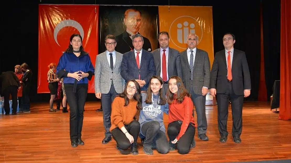 'TÜBİTAK Yarışmasında Finalli öğrencilerin başarısı'