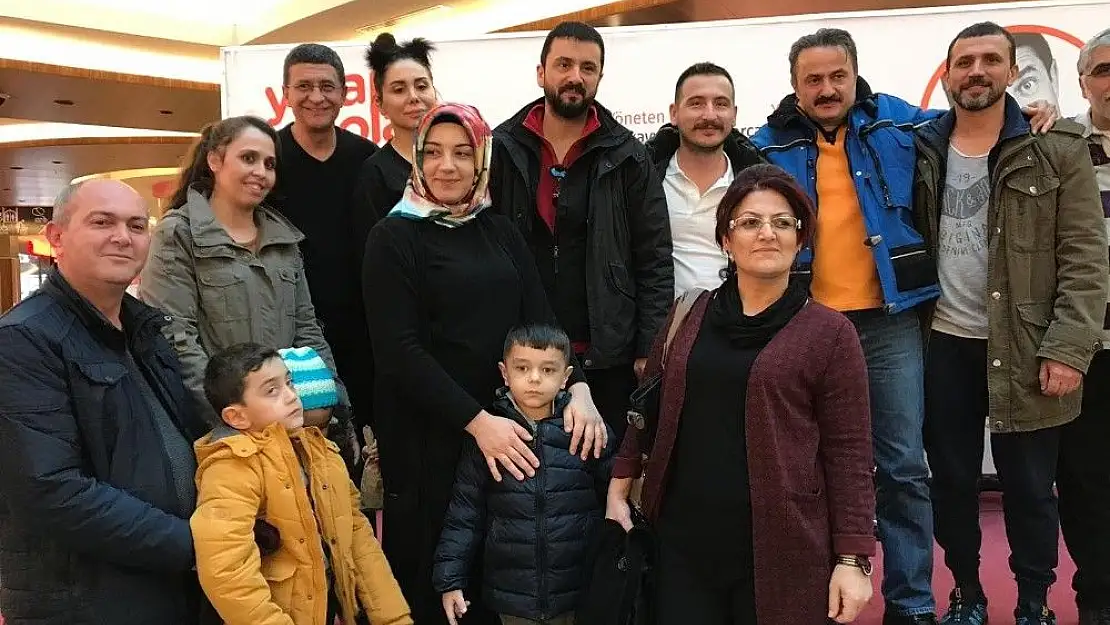 'Cengiz Küçükayvaz sevenleriyle buluştu'
