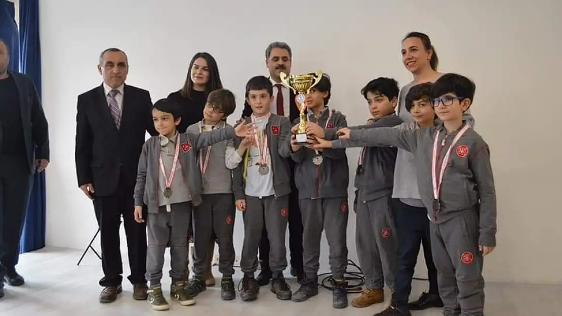 'Bahçeşehir Koleji, Satrançta İl birincisi'