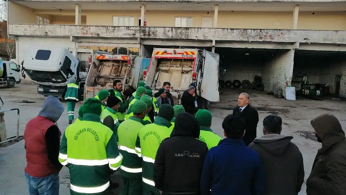 'Kırmızı temizlik işçileriyle görüştü'