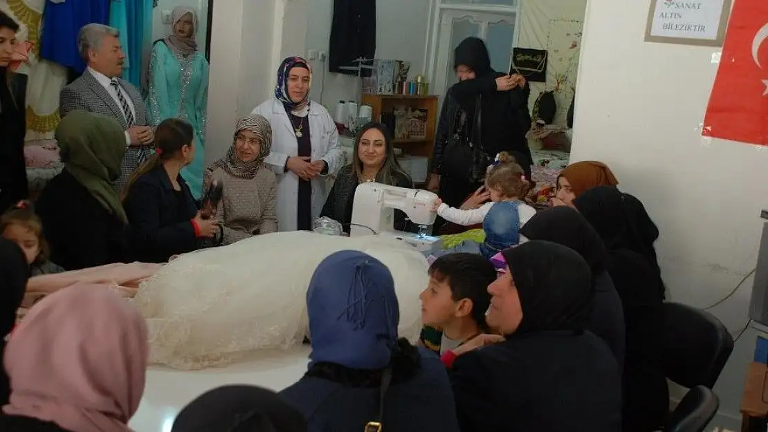 'Pekmez el emeği göz nuru eserleri inceledi'