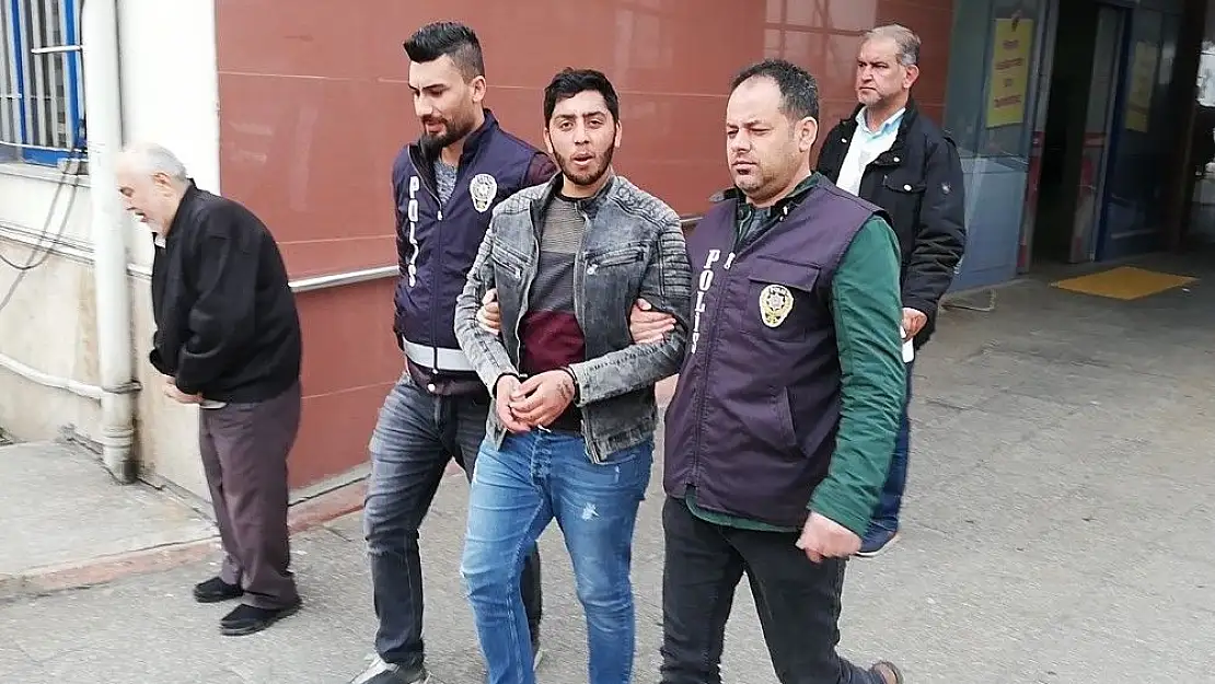 'Çaldığı televizyonu evinde izlerken yakalandı'
