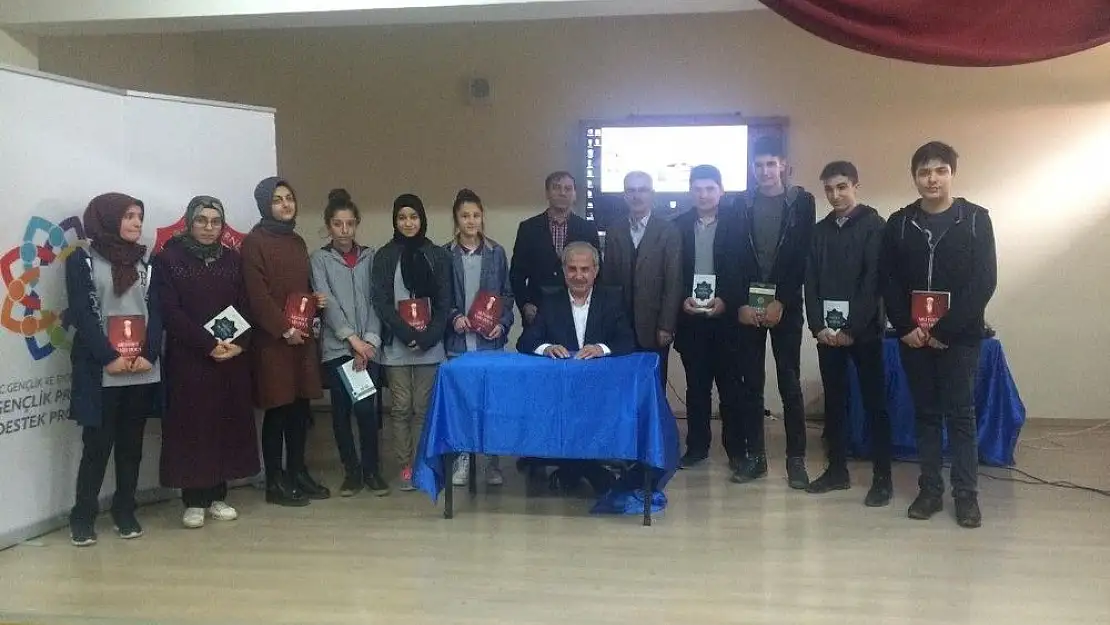 'Adıyaman´da ''Okumak Güzeldir'' söyleşileri devam ediyor'