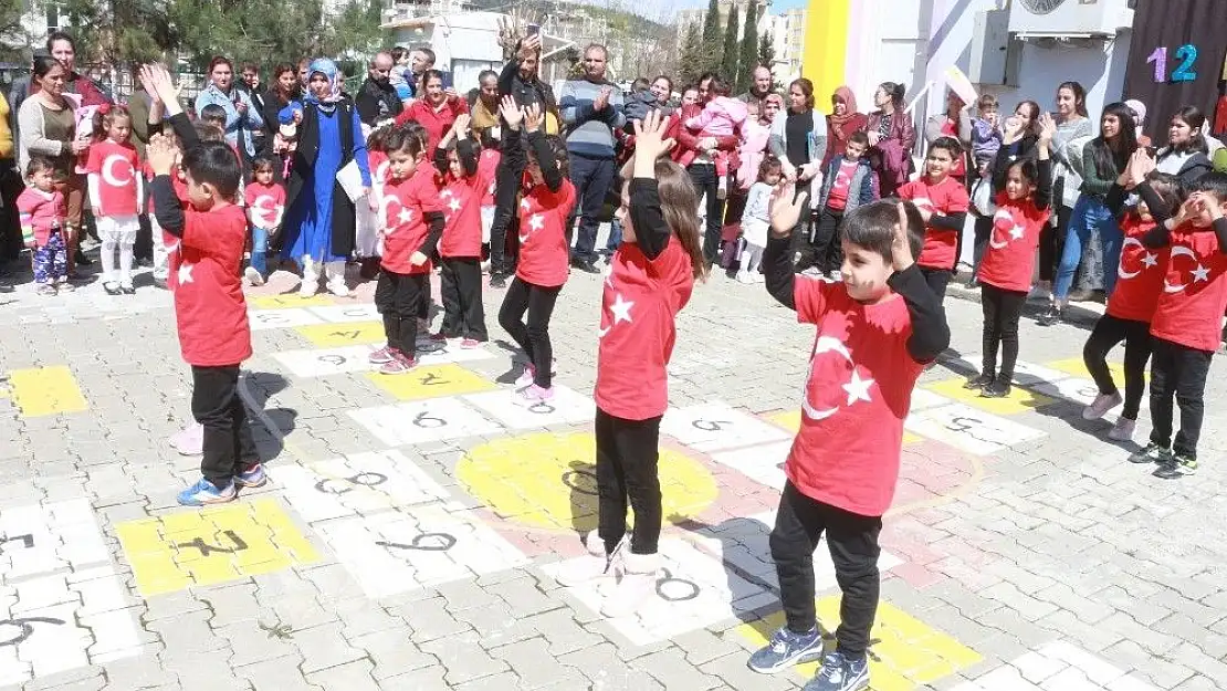 'Minik öğrenciler Çanakkale Zaferini kutladı'