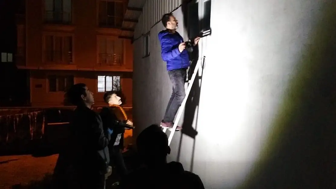 'Depoyu kamyon yanaştırıp soydular'