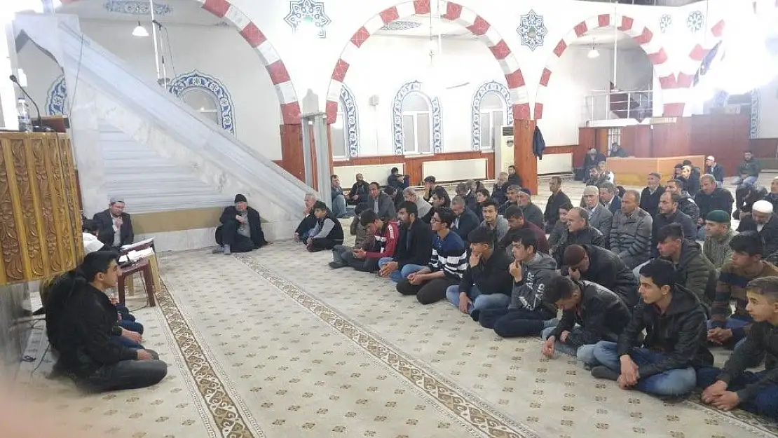 'Gölbaşında şehitler için mevlit okundu'