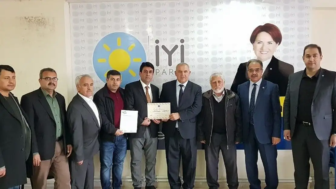 'Belediye başkan adayları `Engelliler İçin Erişilebilir Kent Protokolü´ imzaladı'