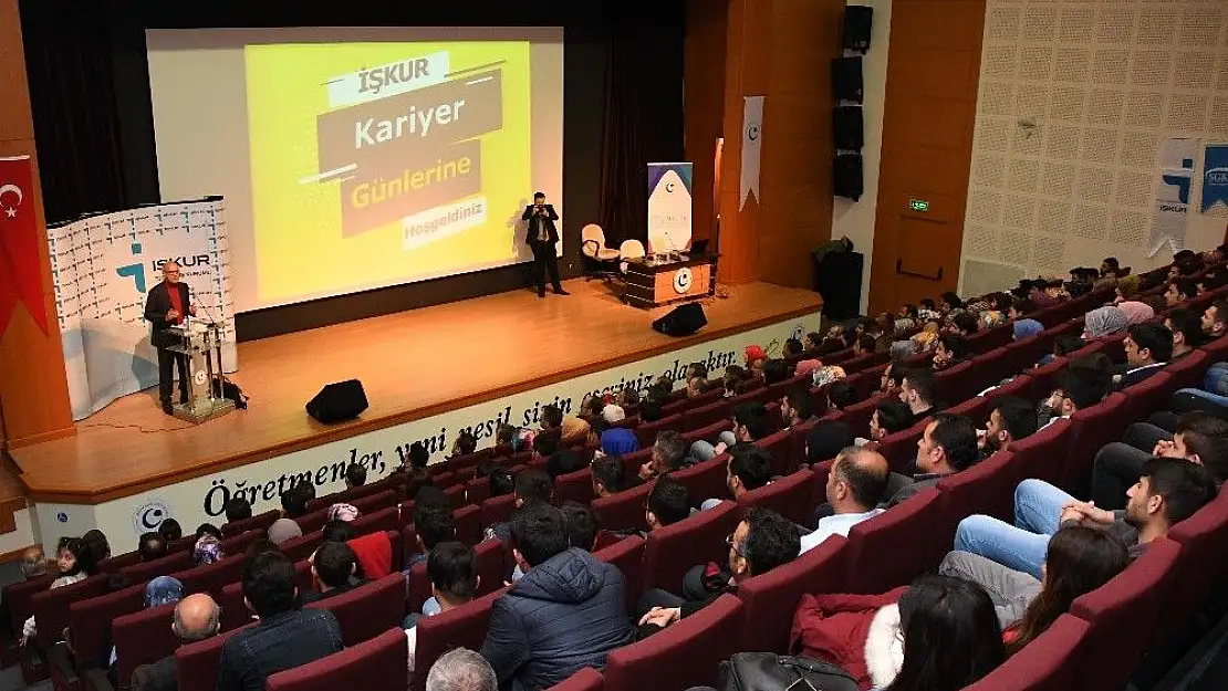 'Adıyaman Üniversitesinde girişimcilik ve kariyer günü etkinliği'