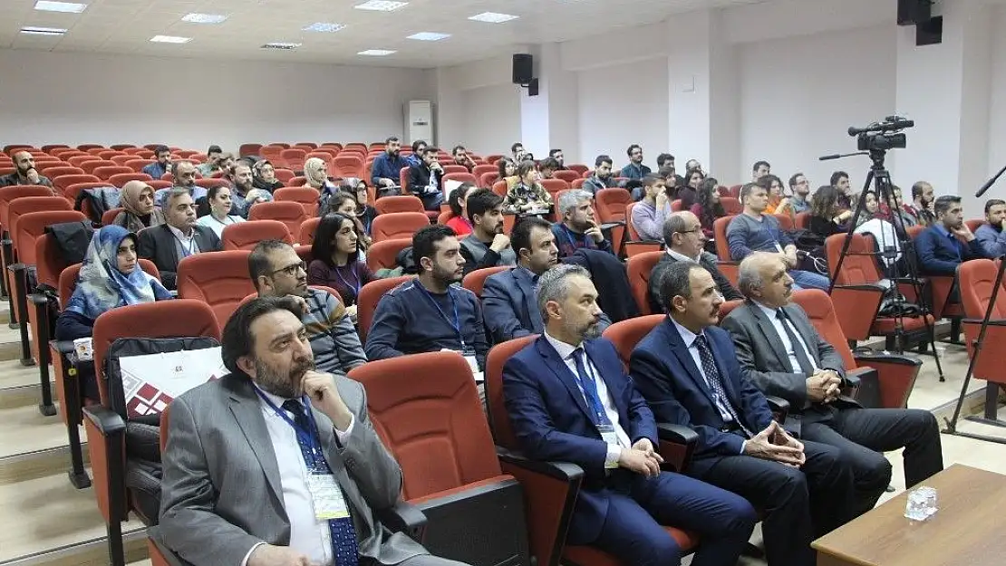 'FÜ´de TÜBİTAK proje eğitimi başladı'