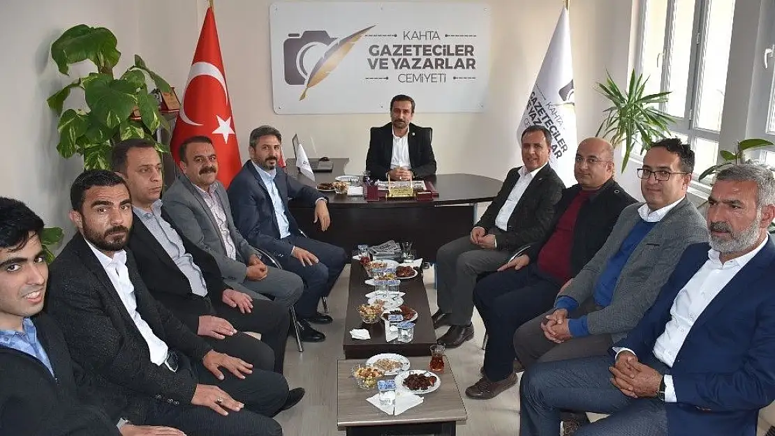 'Milletvekili Aydın´dan, Kahta Gazeteciler ve Yazarlar Cemiyeti´ne ziyaret'