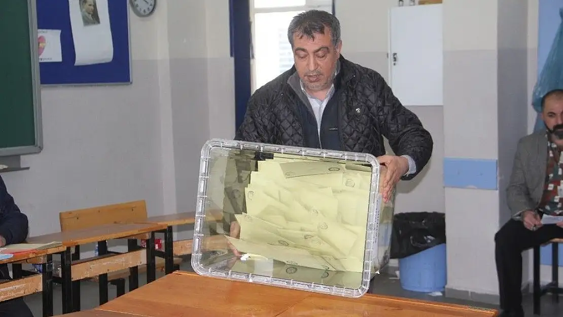 'Elazığ, Tunceli ve Bingöl´de oy verme işlemi tamamlandı'