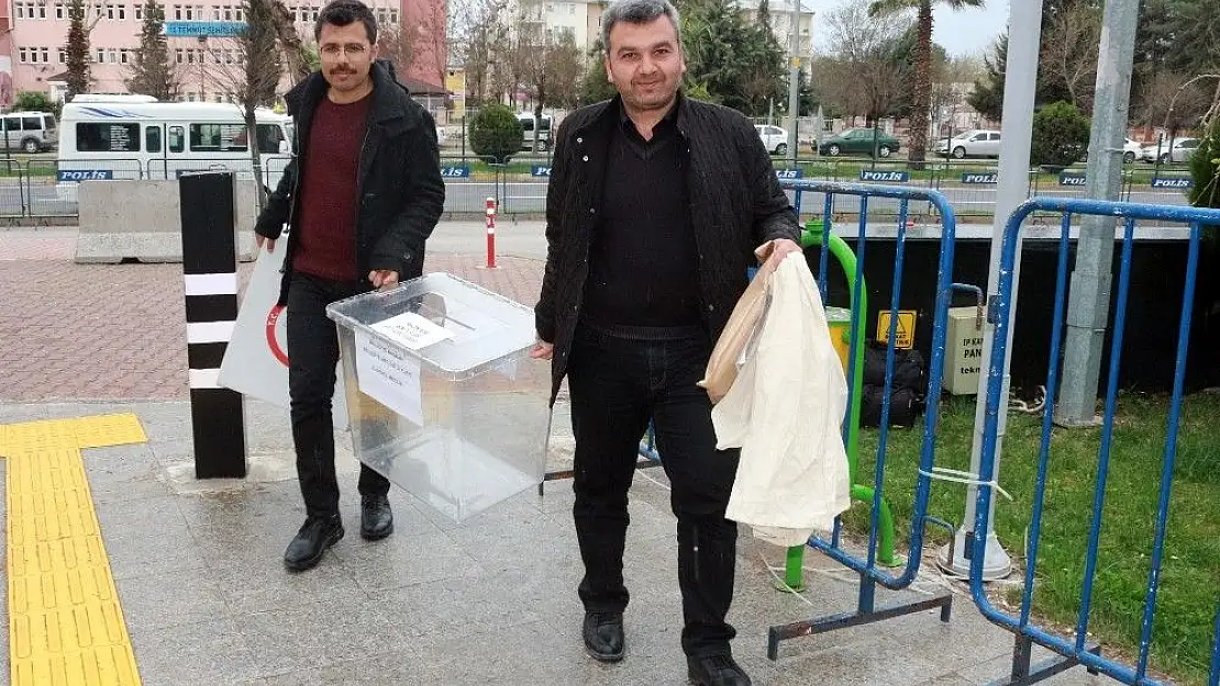 'Oy torbaları Adıyaman Adliyesine gelmeye başladı'