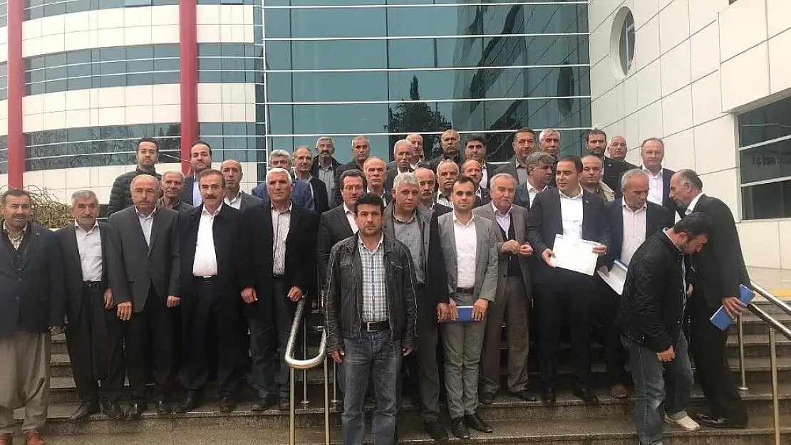 'Samsat Belediye Başkanı Fırat mazbatasını alarak göreve başladı'
