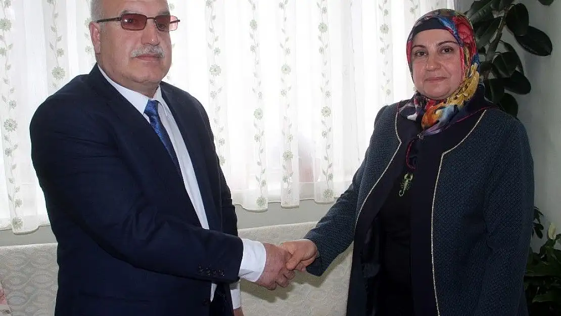 'Bir evde 2 muhtar'