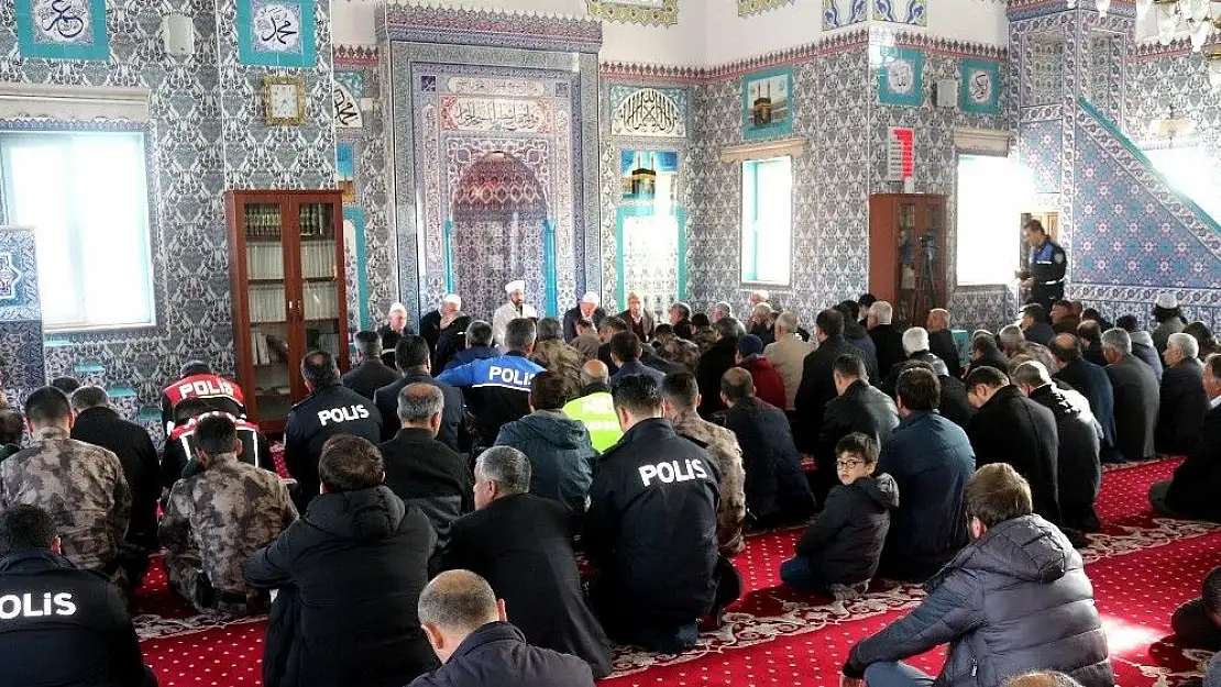 'Şehitler için mevlit okutuldu'