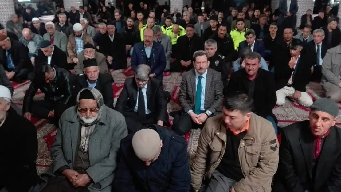 'Kovancılar´da şehitler için mevlit okutuldu'