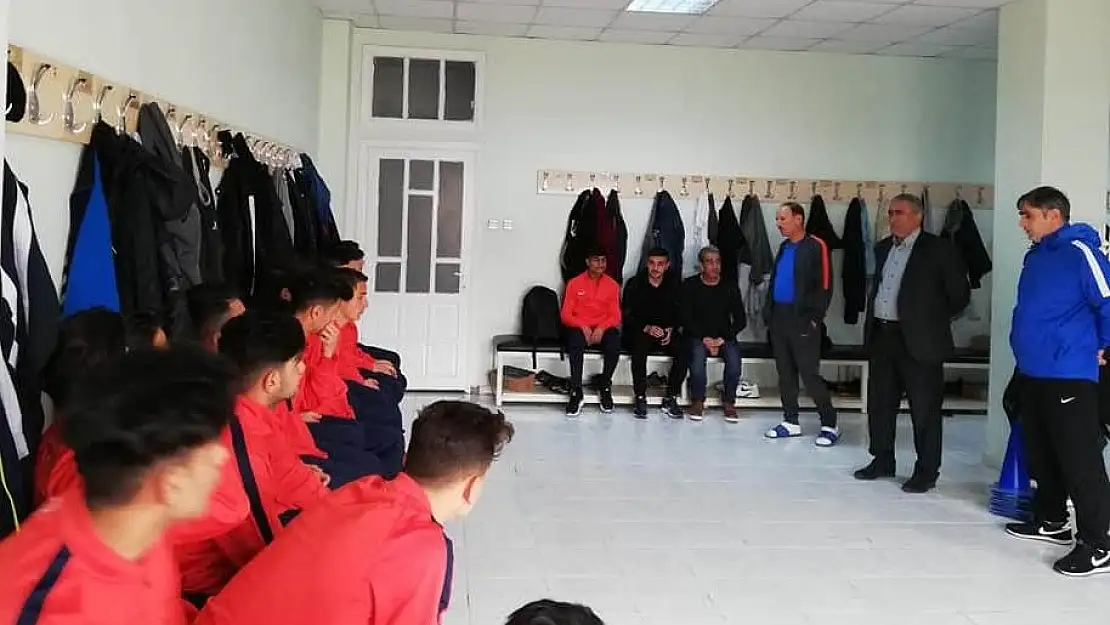 'Malatya Yeşilyurt Belediyespor U17 takımı için uğurlama töreni'