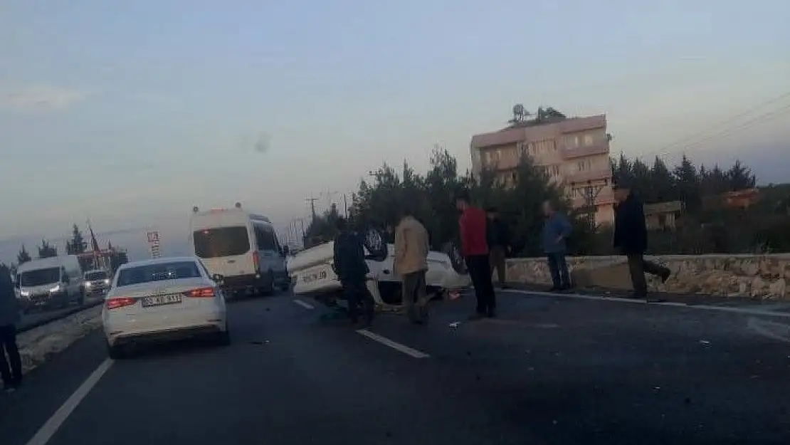 'Adıyaman´da otomobil takla attı: 4 Yaralı'