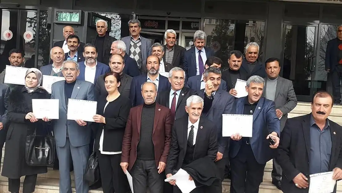 'Muhtarlar mazbatalarını aldı'