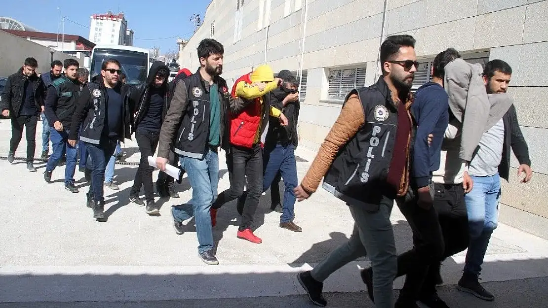 'Elazığ´da uyuşturucu operasyonu: 11 şüpheli adliyeye sevk edildi'