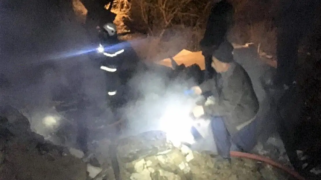'Evde yangın çıktı ahırdaki hayvanlar telef oldu'