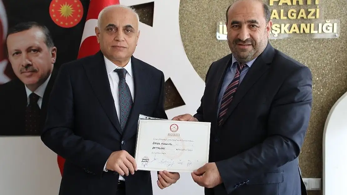 'Meclis Üyelerine mazbataları verildi'