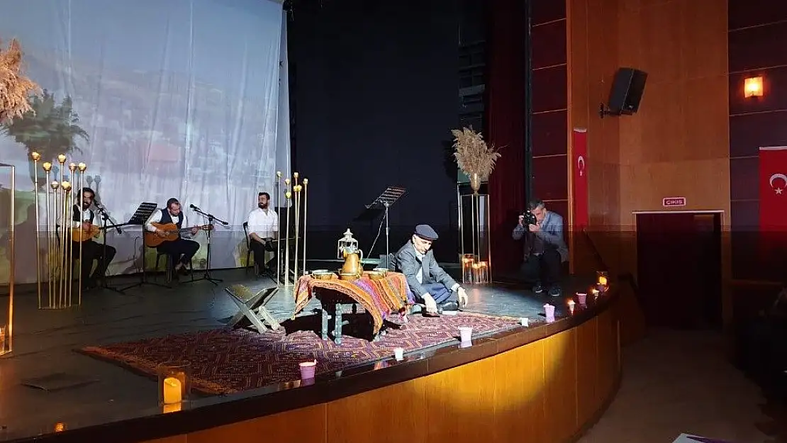 'Kahta´da şiir ve türkü dinletisi düzenlendi'