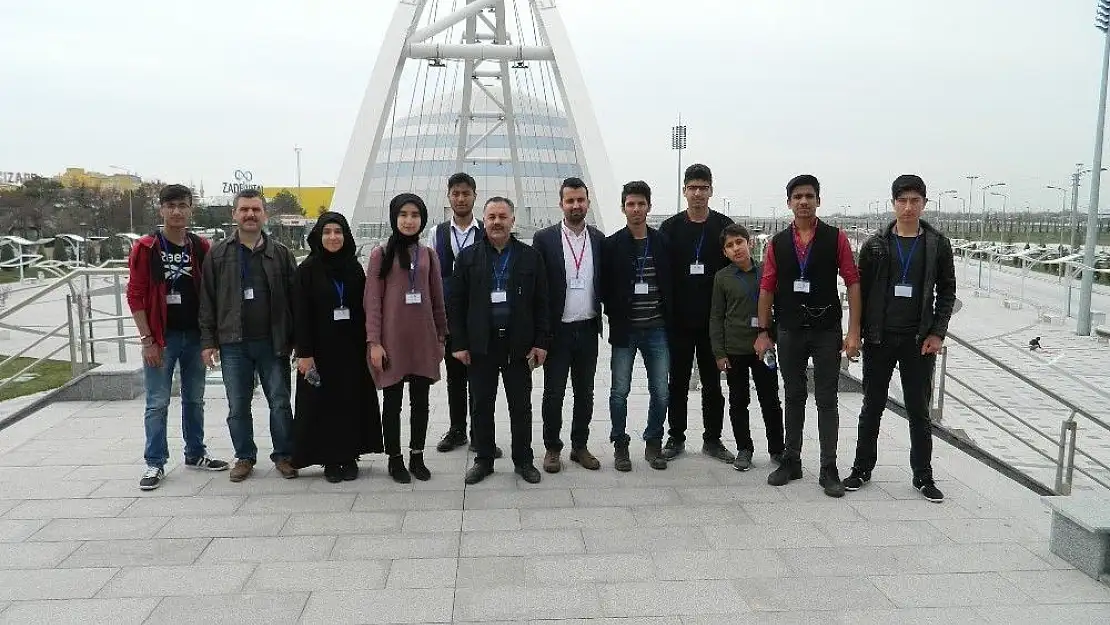 'Öğrenciler, Bilim Merkezi Fuarını gezdi'