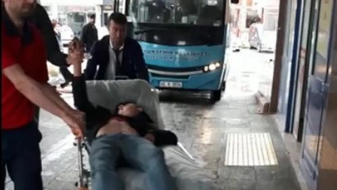 'Halk otobüslerinde fenalaşan yolcular hastaneye yetiştirildi'