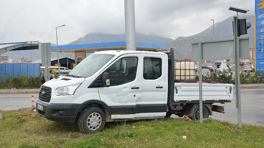 'Pikapla kamyon çarpıştı: 1 yaralı'