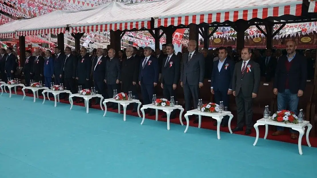 'İşyurtları Ürün ve El Sanatları fuarı açıldı'